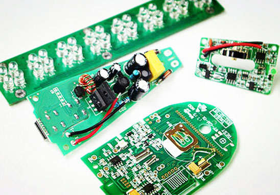 為什么PCB板顏色絕大多數(shù)都是綠色的？